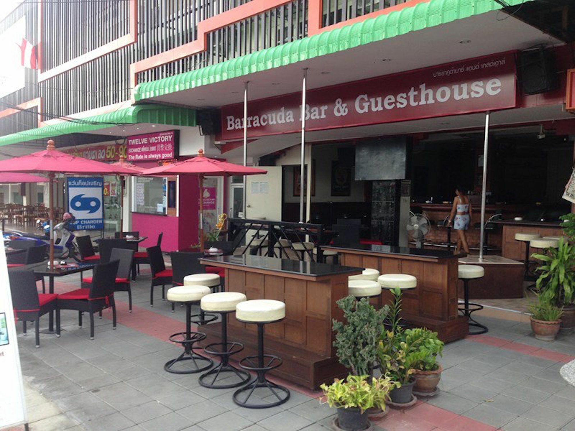 Ryan'S Bar Hotel Pattaya Luaran gambar